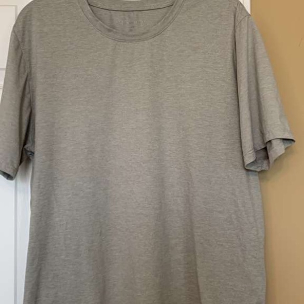 7 Diamonds Light Gray Short Sleeve Tee